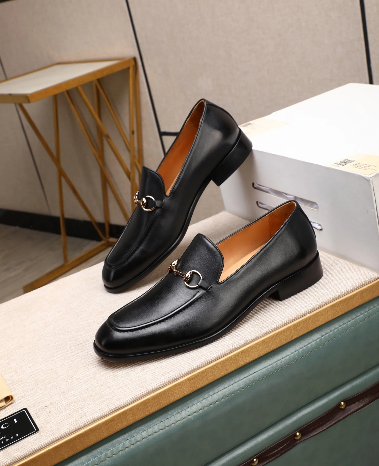 Men's shoes 💰620 📛📛Original version (water-dyed cowhide) Gucci GUCCI official website formal shoes 🌀 Italy 🇮🇹 imported cowhide ➕ top imported water-dyed cowhide lining 💋 fine handmade original bottom, the real thing looks better when photographed in person Standard size 39-44 (38 45 customized)